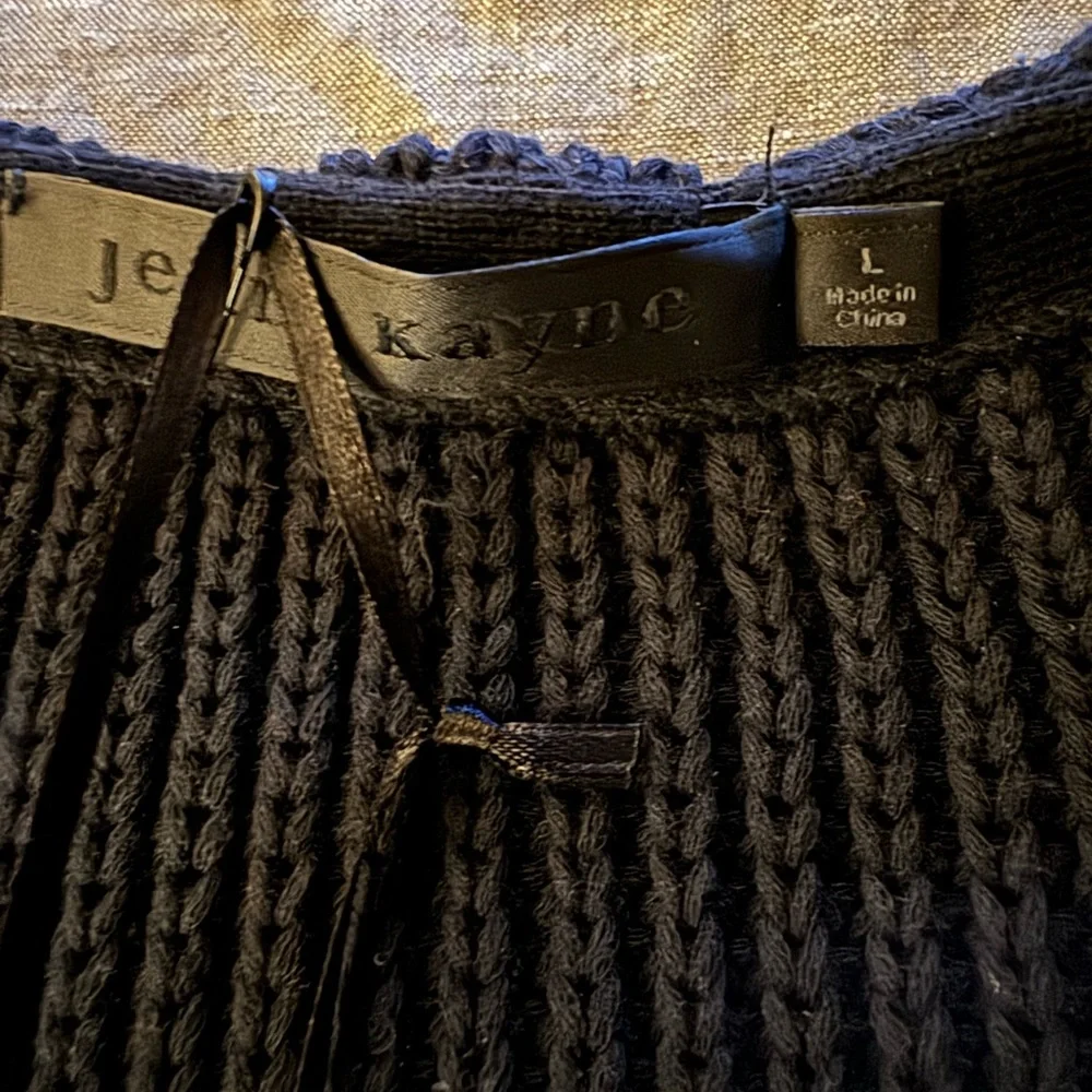 Jenni Kayne Cotton Cabin Sweater NWT - Picture 3 of 5